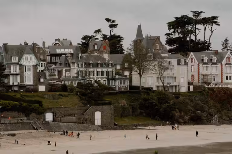 Journées du Patrimoine 2026 en Île-de-France : Découvrez les secrets des abbayes, couvents et monastères ouverts au public